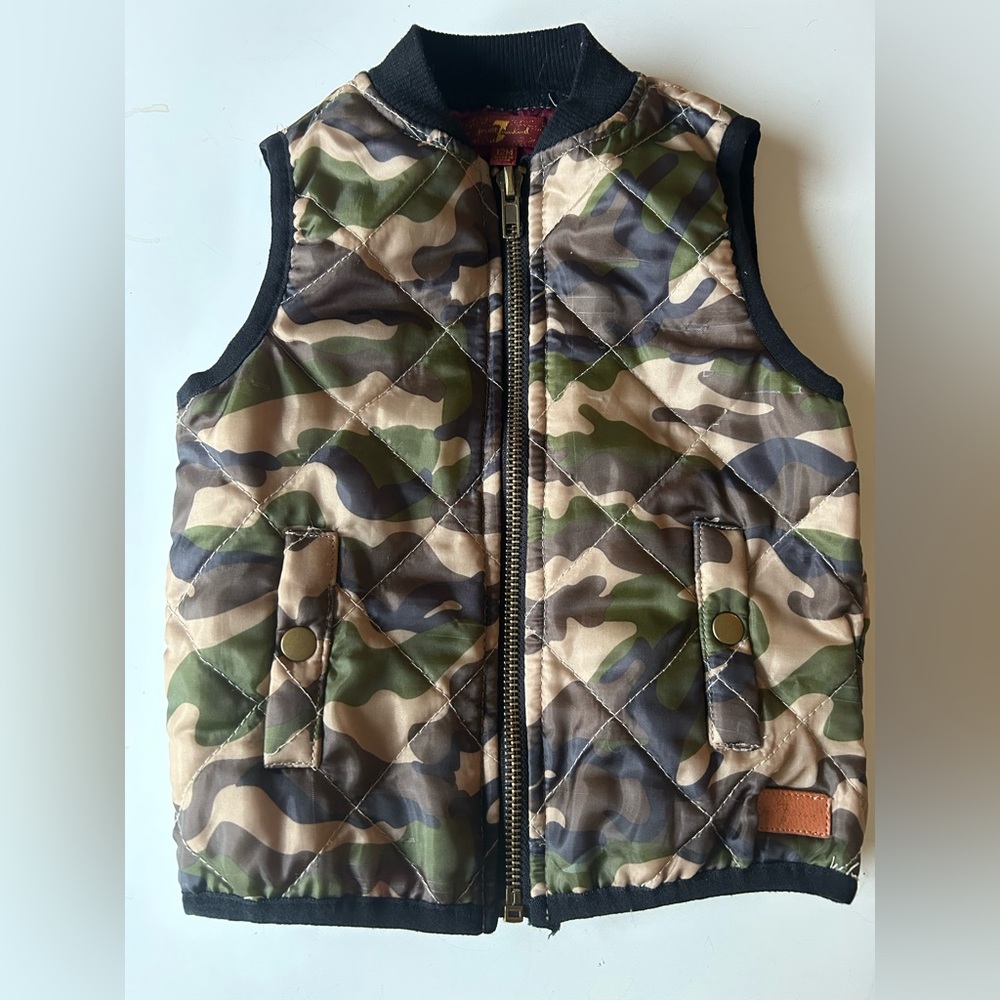 Boys Camo Print Zip Up Vest w Pockets 7 For All Mankind Boys Size 12M